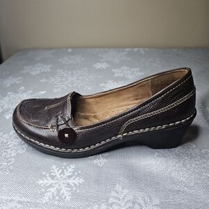 Naturalizer Dark Brown Loafers Wedges Button Elastic Comfortable Leather Sz 7M